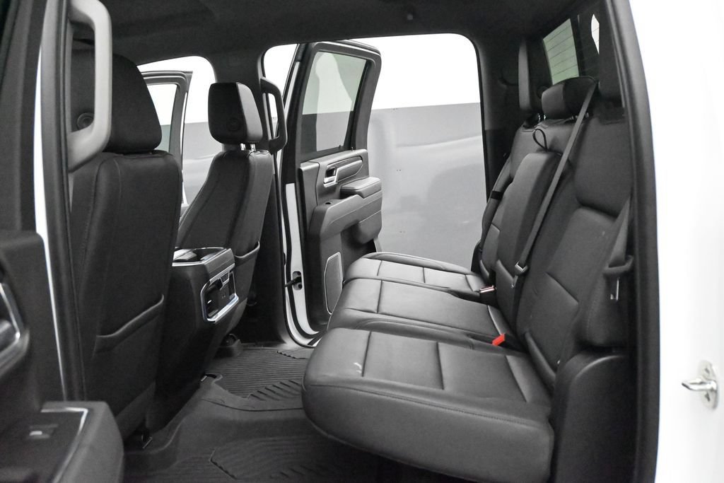 Used 2025 Chevrolet Silverado 2500 LTZ w/ LTZ Premium Package AWD/4WD image 20