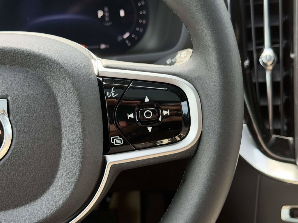 New 2026 Volvo XC90 B6 Plus AWD/4WD image 9