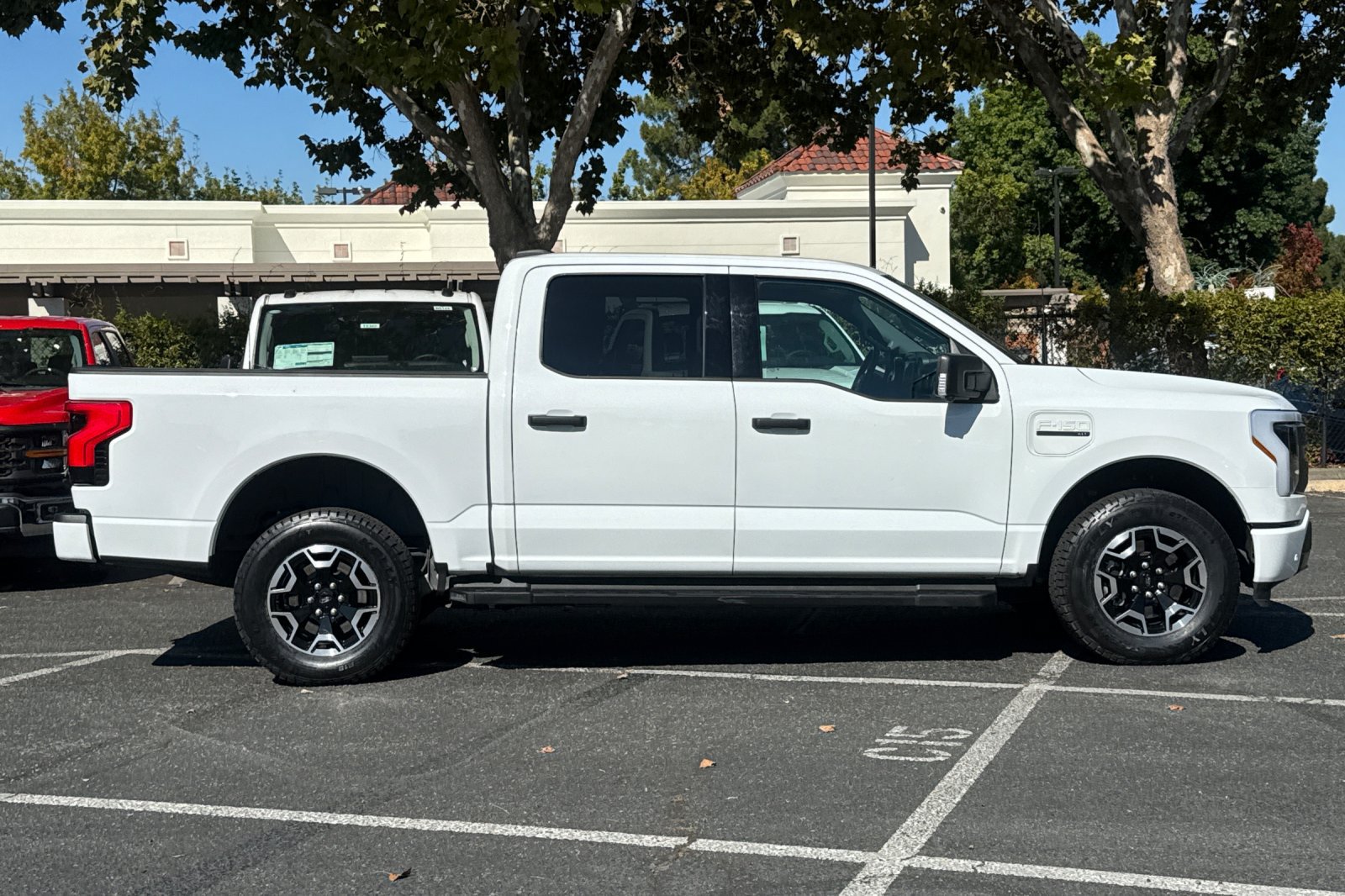 Certified 2023 Ford F150 Lightning XLT AWD/4WD image 3