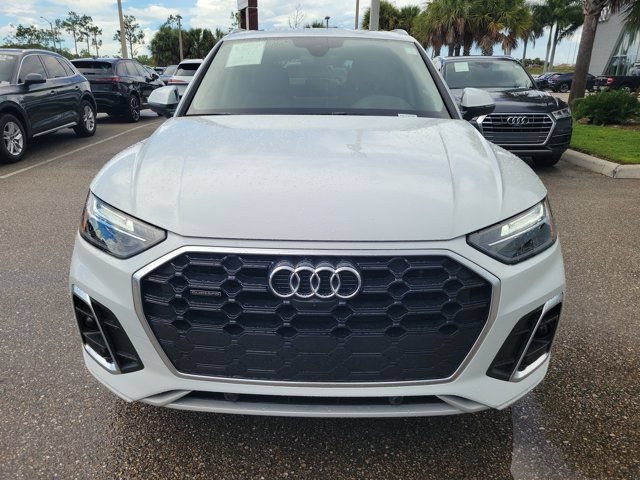 Used 2023 Audi Q5 2.0T Premium Plus w/ Premium Plus Package AWD/4WD image 3