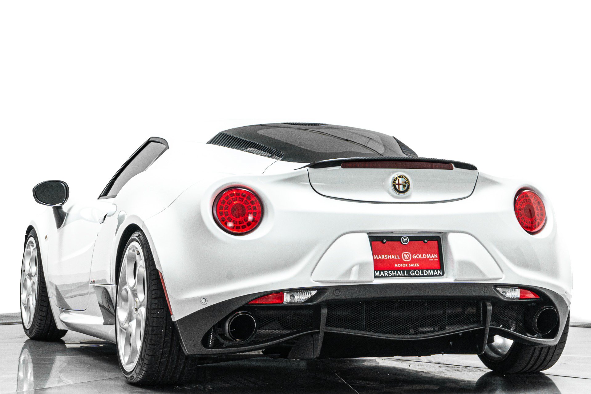 Used 2015 Alfa Romeo 4C Coupe w/ Leather Interior Group RWD image 7