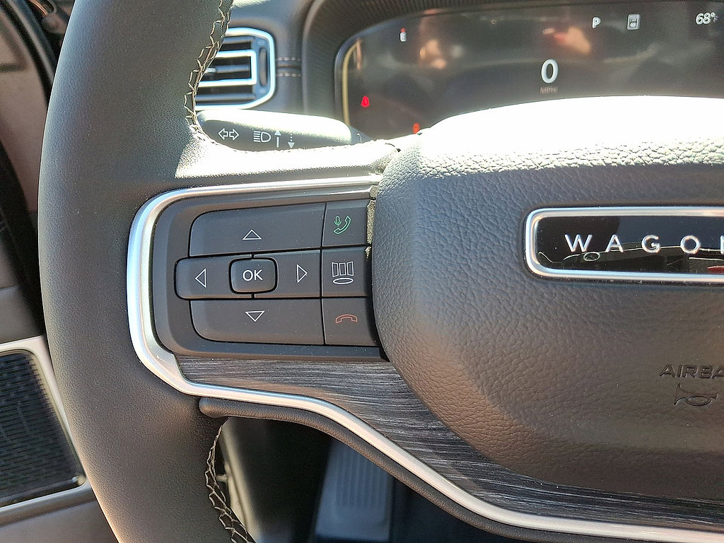 Certified 2024 Jeep Wagoneer Series III w/ Premium Group I AWD/4WD image 17