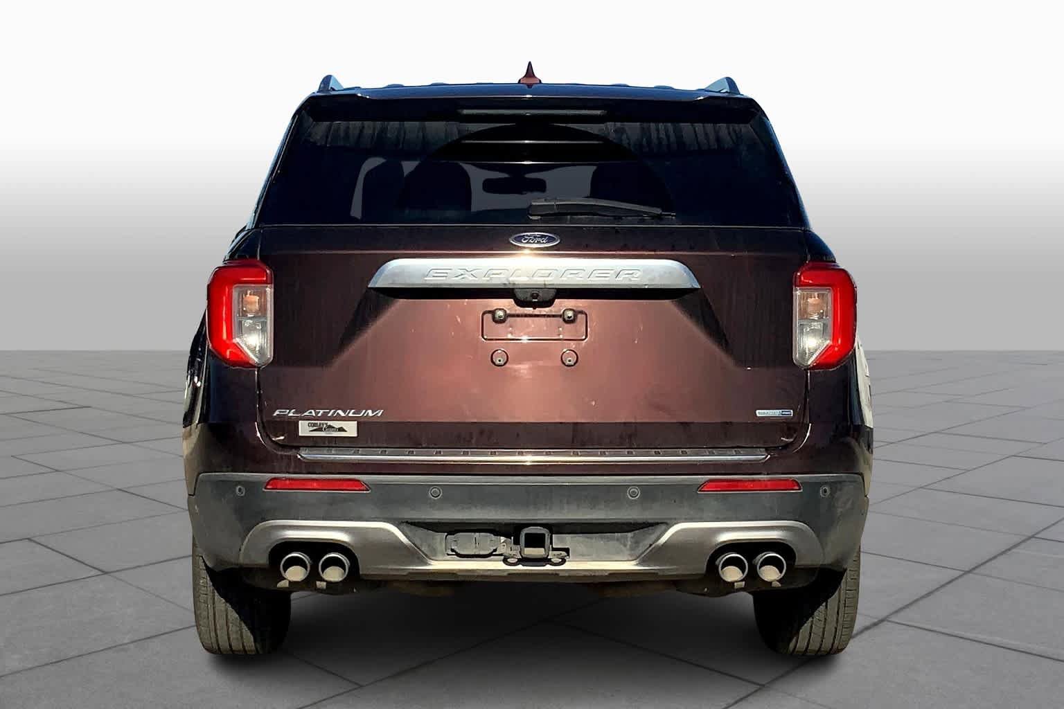 Used 2020 Ford Explorer Platinum w/ Premium Technology Package image 4
