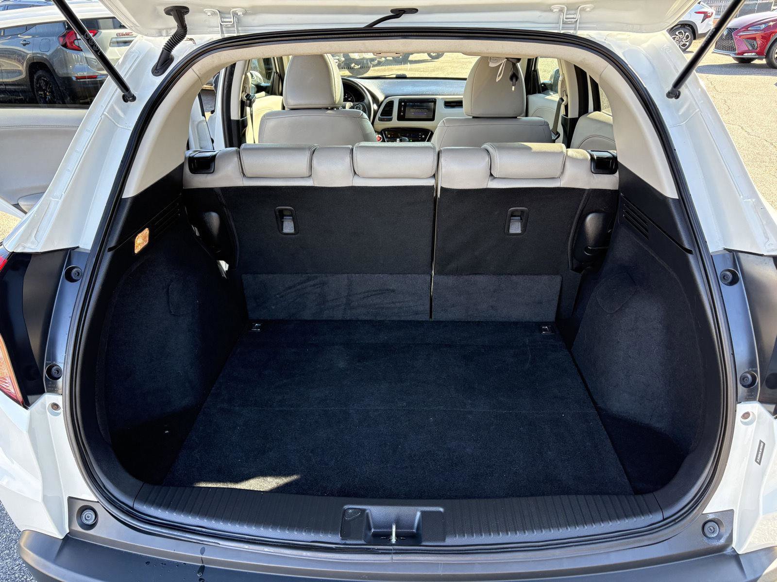 Used 2018 Honda HR-V EX-L image 7