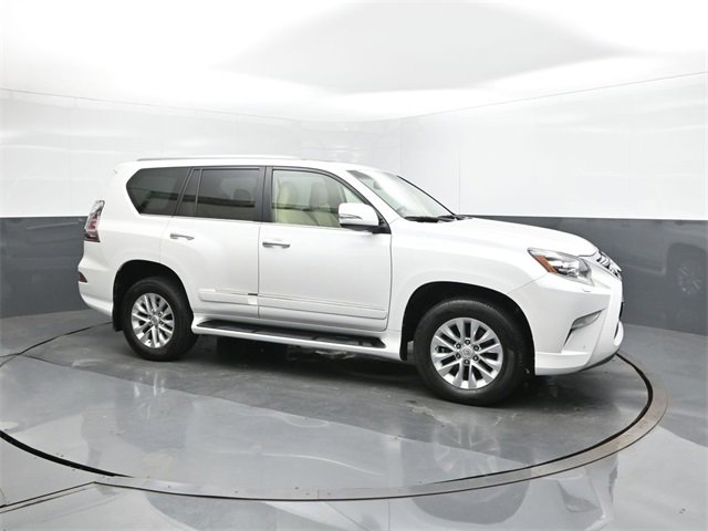 Used 2017 Lexus GX 460 image 17