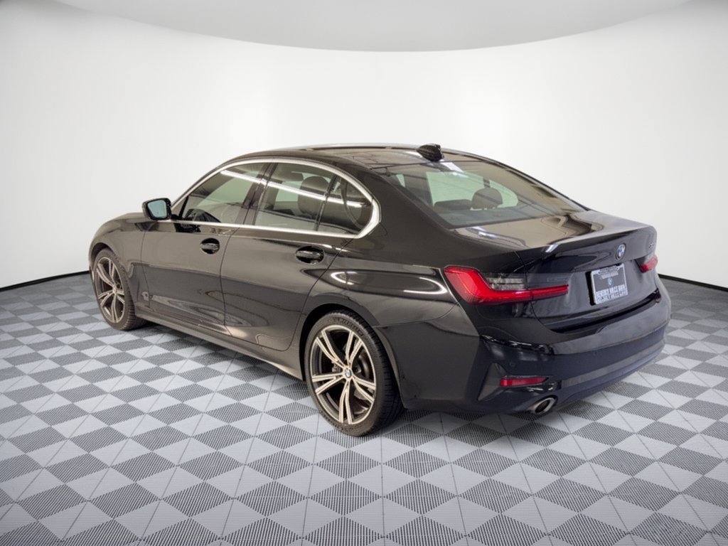 Used 2021 BMW 330i Sedan w/ Convenience Package RWD image 3