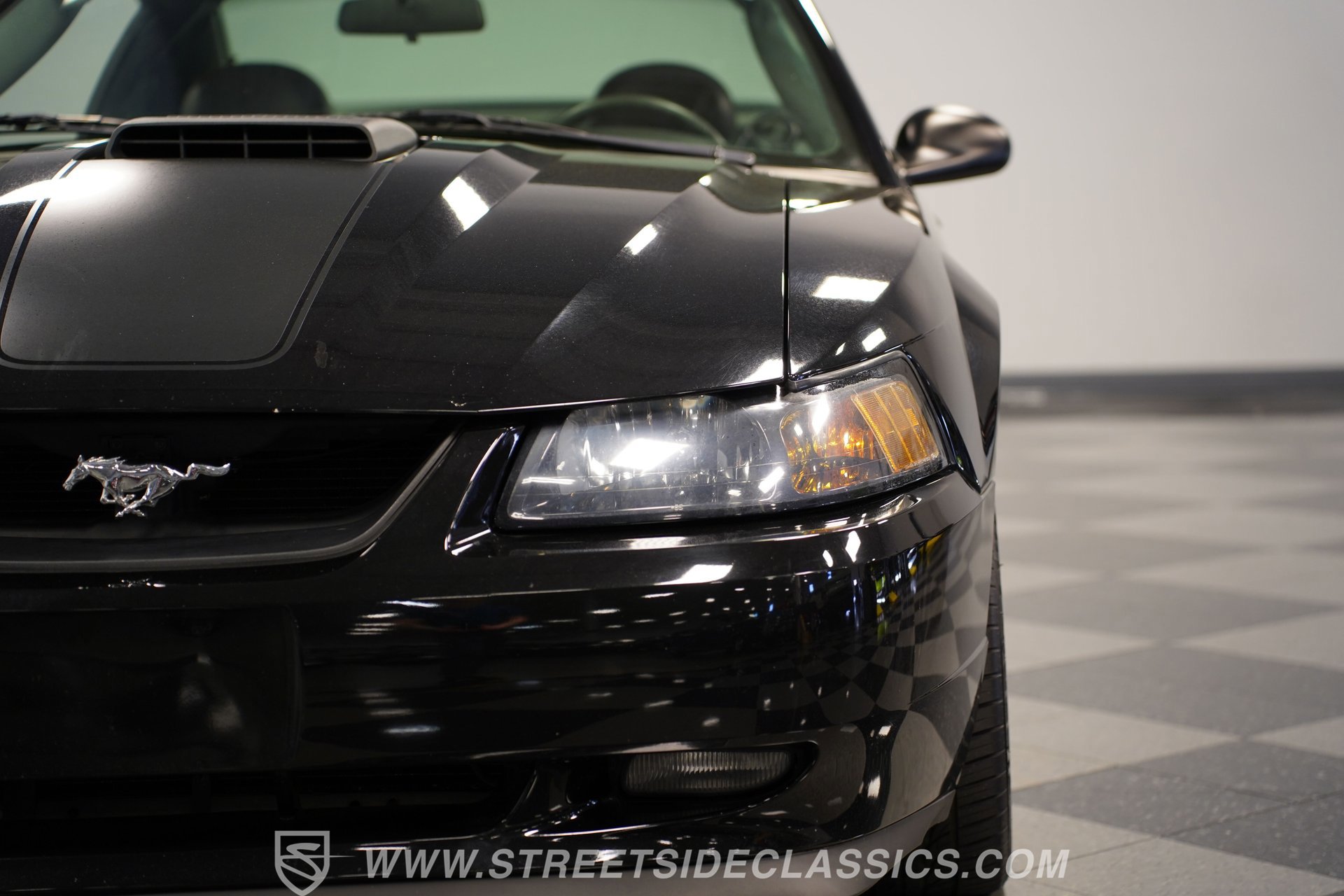 Used 2003 Ford Mustang Mach 1 RWD image 21