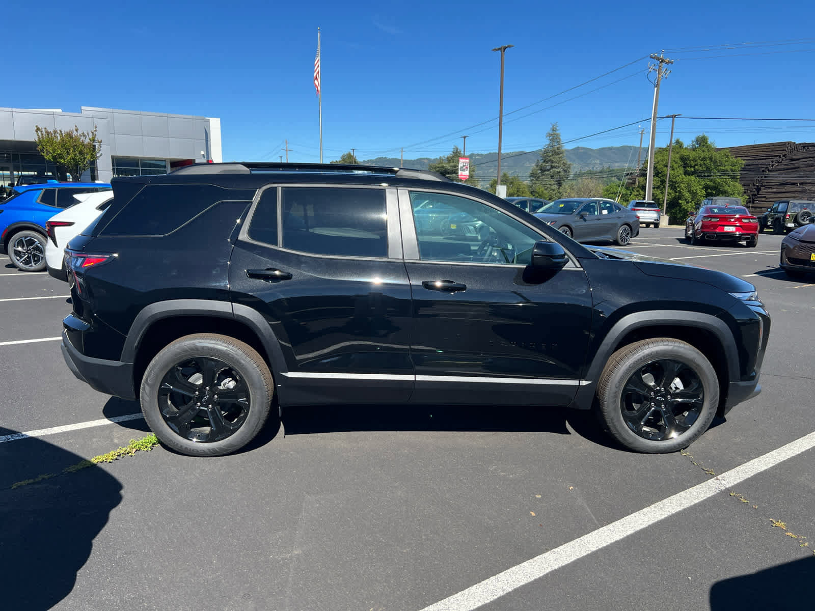 New 2026 Chevrolet Equinox LT w/ Midnight Edition AWD/4WD image 5