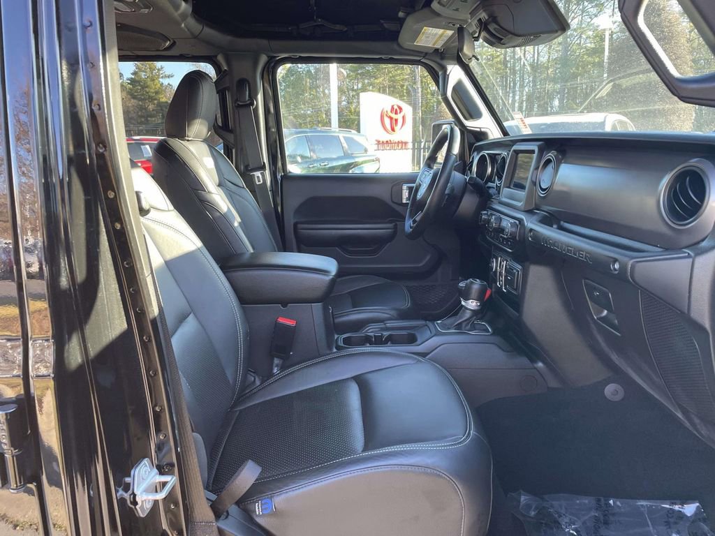 Used 2021 Jeep Wrangler Unlimited Sport image 40