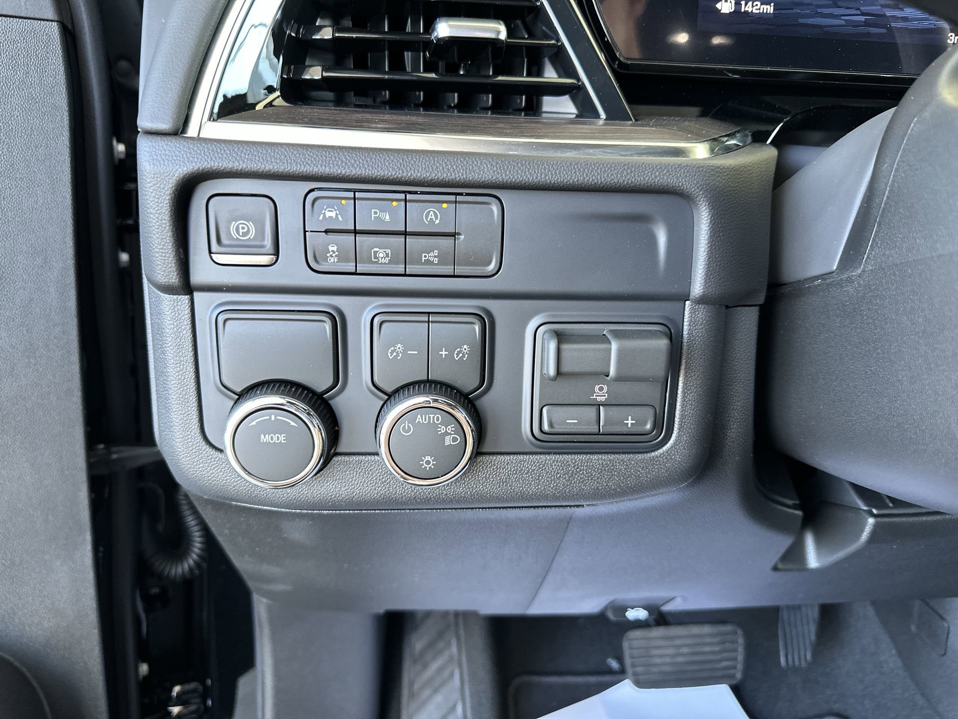 New 2026 Chevrolet Tahoe LS w/ LS Custom Edition RWD image 18