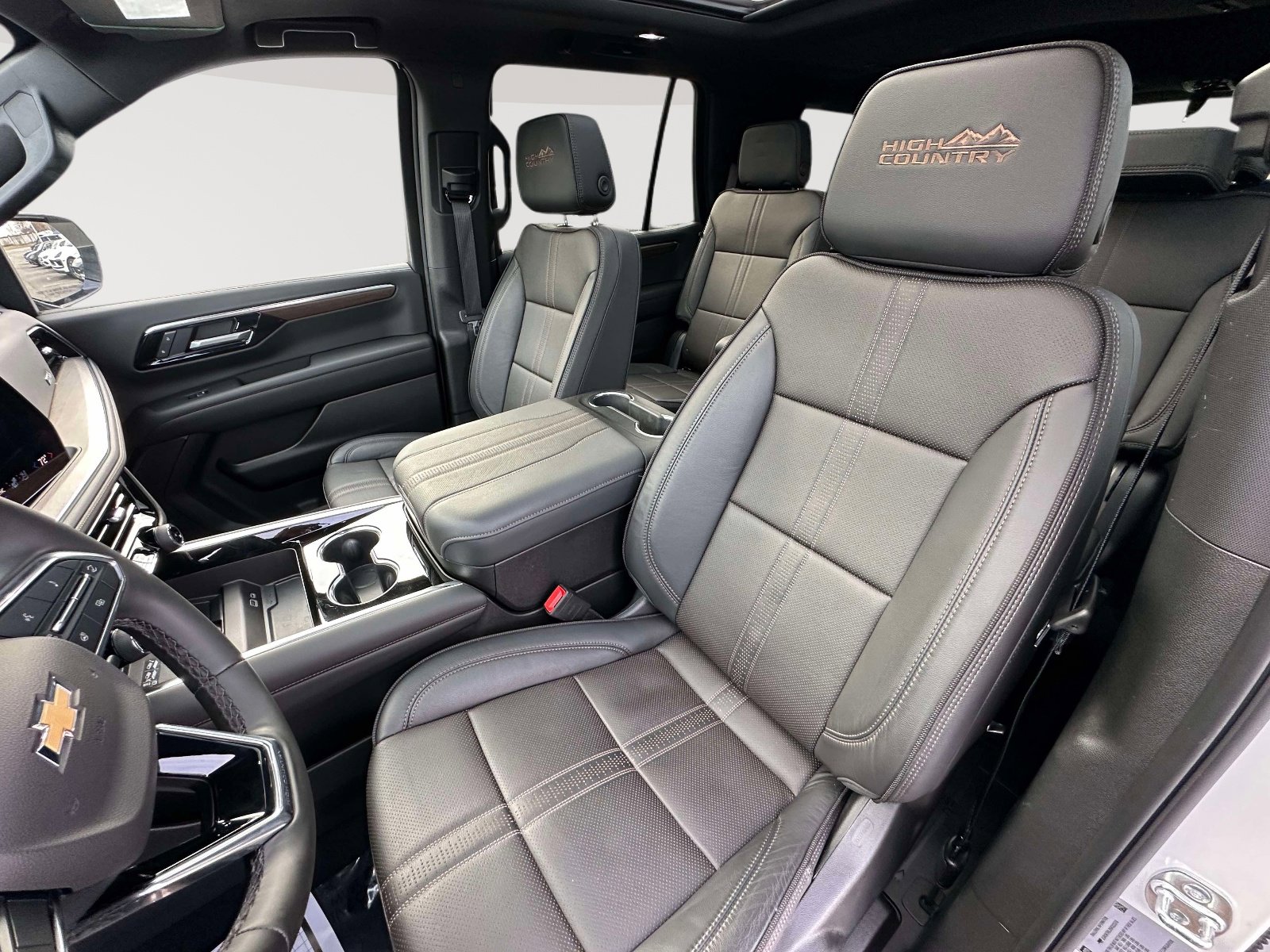 Used 2025 Chevrolet Tahoe High Country w/ LPO, Illumination Package image 24