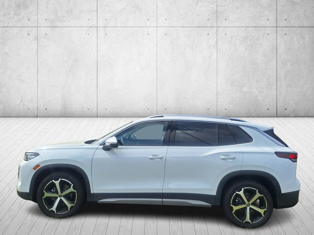 New 2026 Volkswagen Tiguan SE image 2