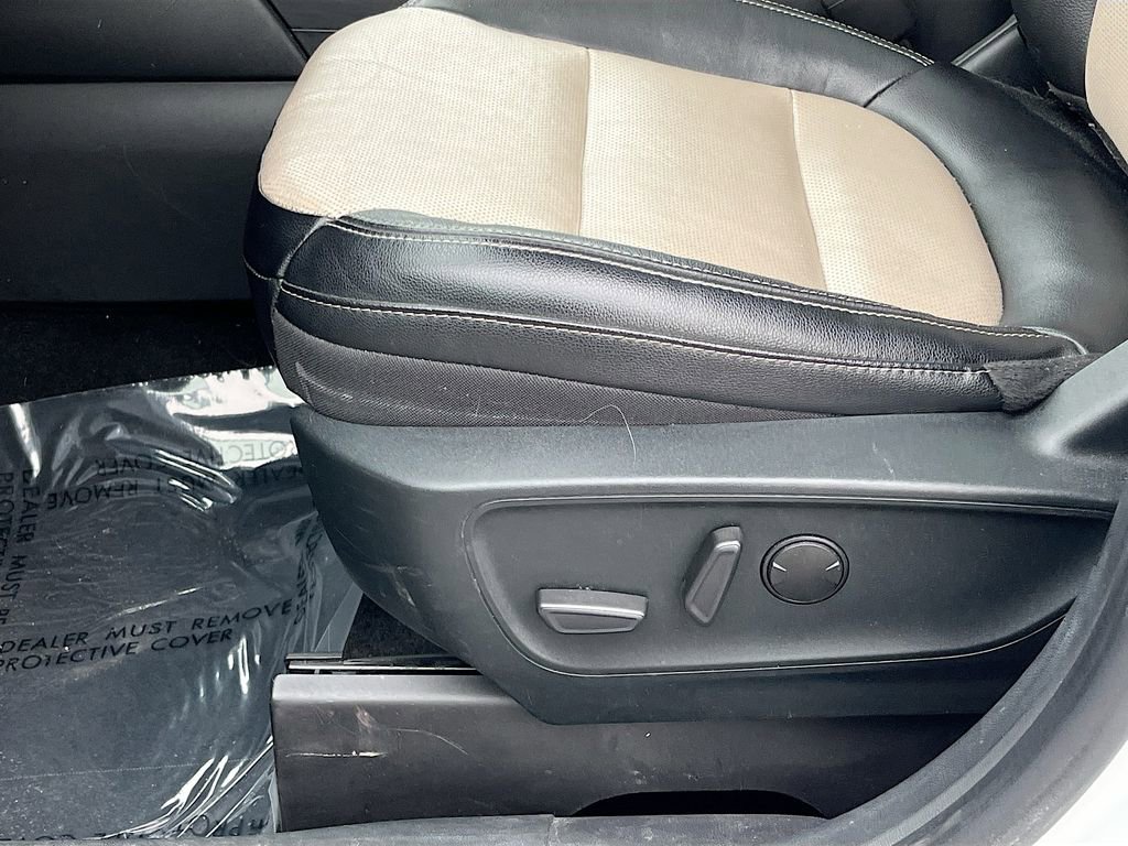 Used 2022 Ford Escape Titanium w/ Titanium Elite Package image 20