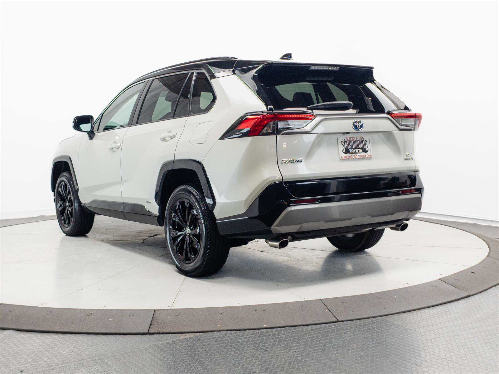 Certified 2022 Toyota RAV4 XSE w/ XSE Grade Weather Package AWD/4WD image 9