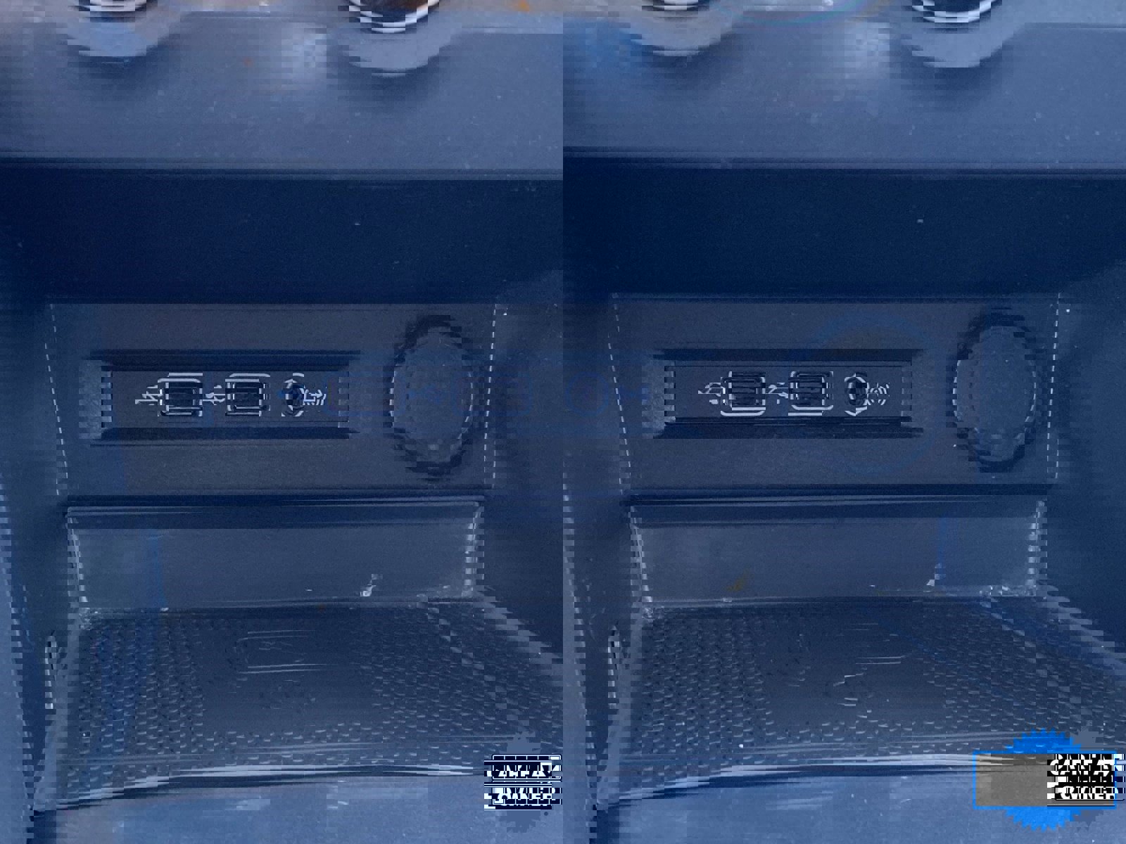 Used 2020 Volkswagen Tiguan SE image 30