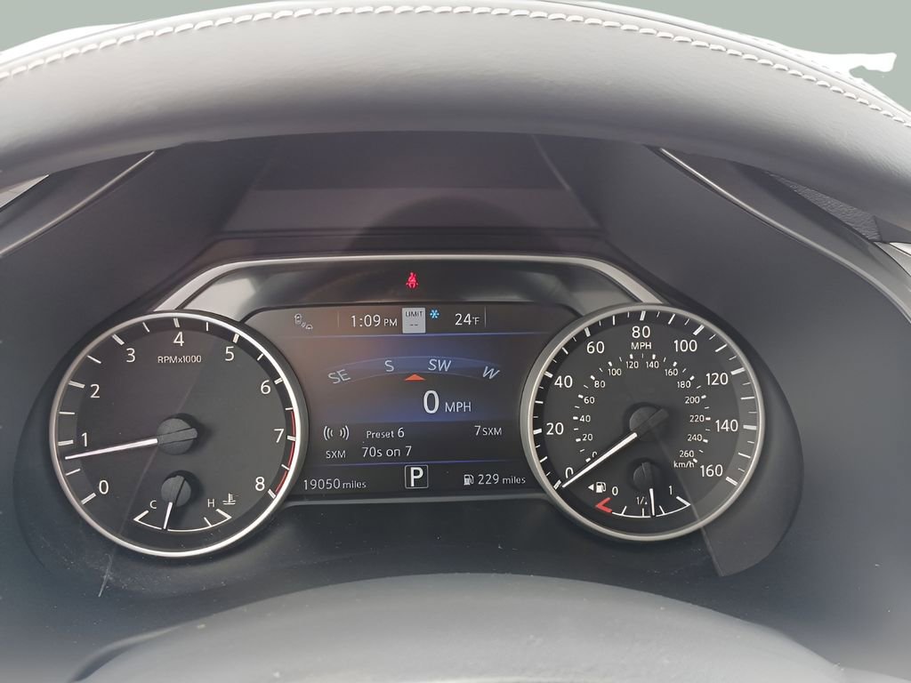 Used 2024 Nissan Murano Platinum w/ Cargo Package AWD/4WD image 14