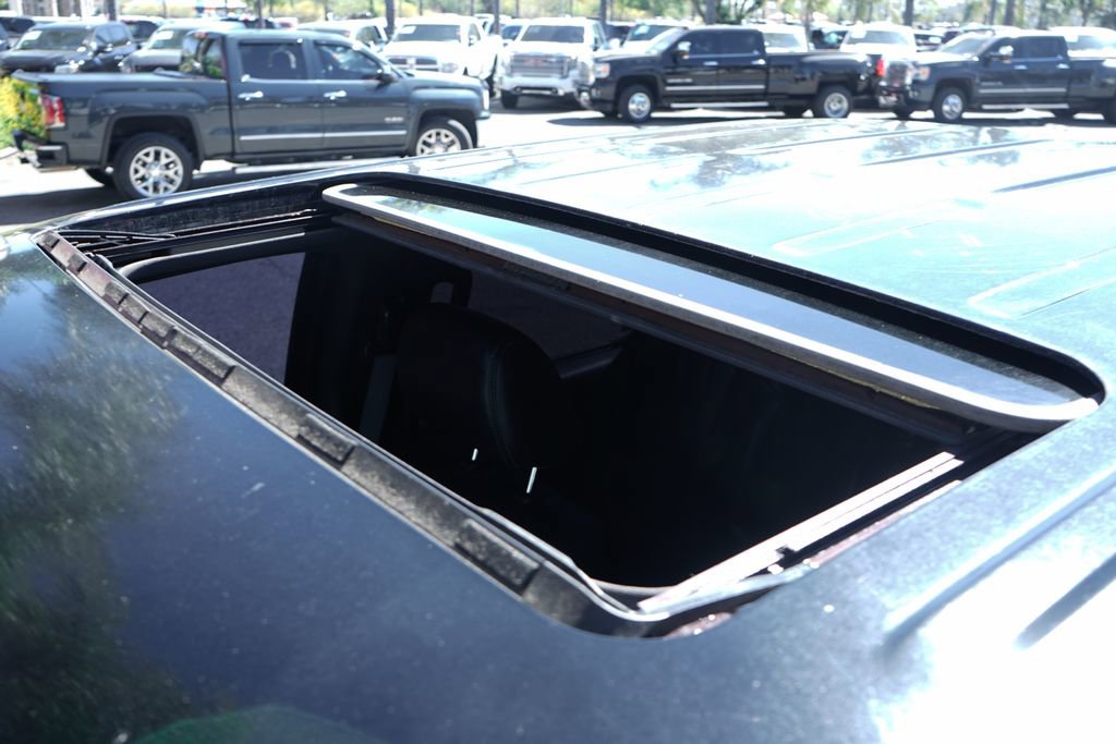 Used 2011 Ford F150 Raptor w/ Raptor Luxury Pkg image 25