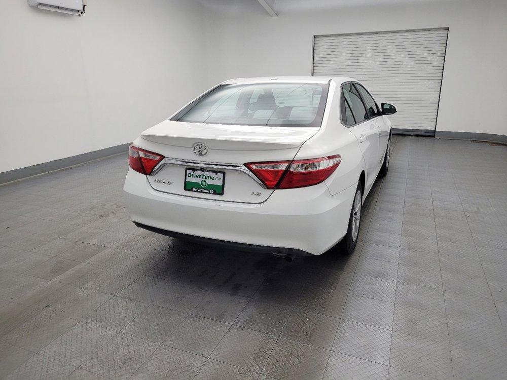 Used 2015 Toyota Camry LE image 7