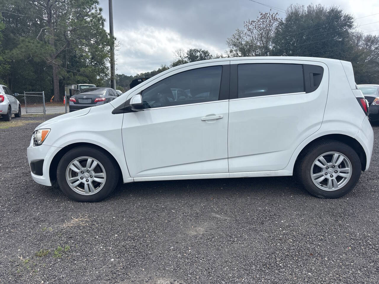 Used 2014 Chevrolet Sonic LT FWD image 3