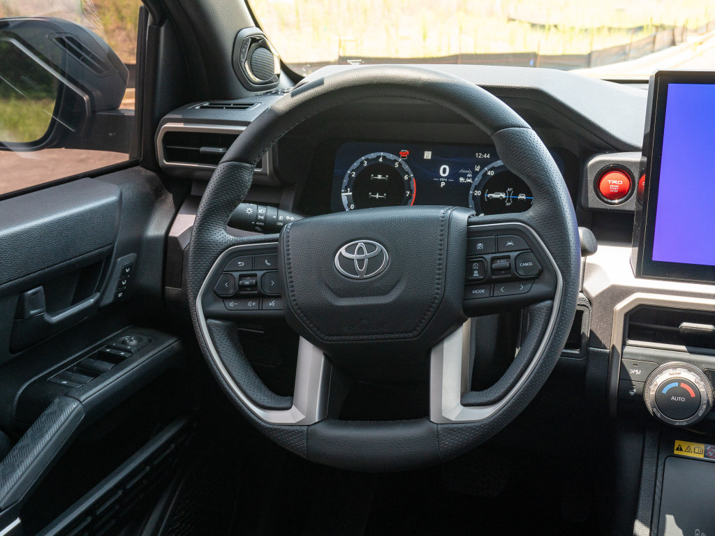 Used 2025 Toyota 4Runner TRD Off-Road Premium AWD/4WD image 21