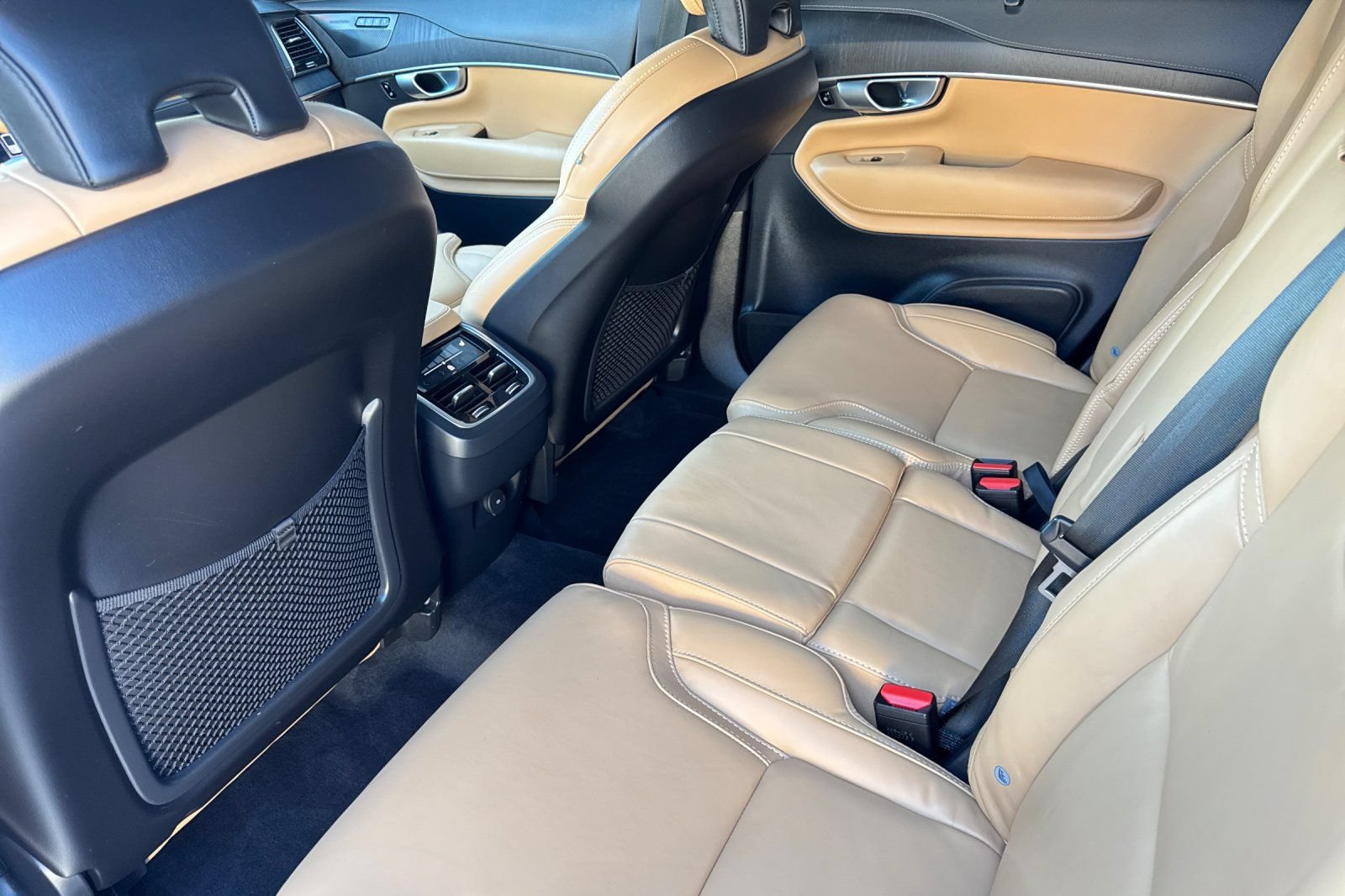 Certified 2024 Volvo XC90 B6 Ultimate AWD/4WD image 5