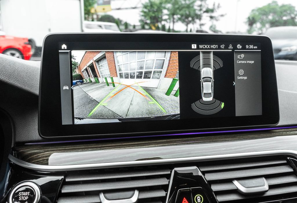 Used 2023 BMW 530e RWD image 10