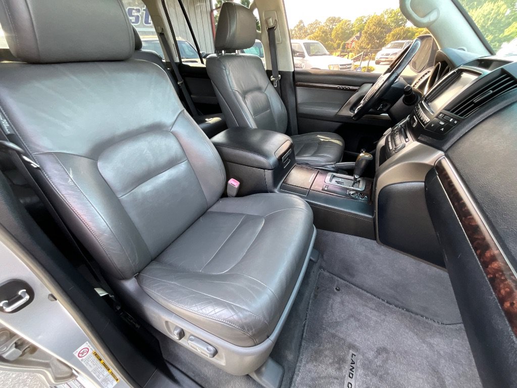 Used 2009 Toyota Land Cruiser AWD/4WD image 36