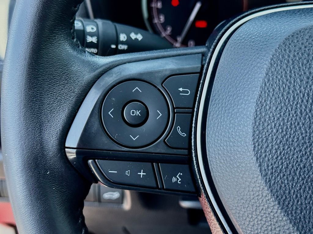 Certified 2021 Toyota RAV4 Limited FWD image 25