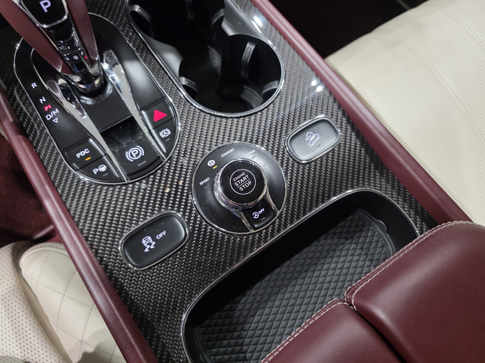 Used 2019 Bentley Bentayga AWD/4WD image 19