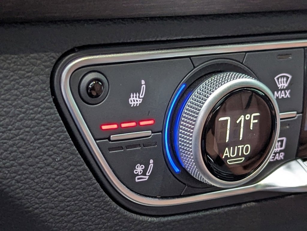 Used 2022 Audi Q5 e Prestige w/ Prestige Package image 23