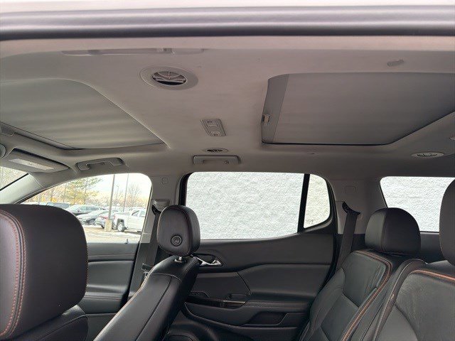 Used 2021 GMC Acadia AT4 w/ Technology Package image 14