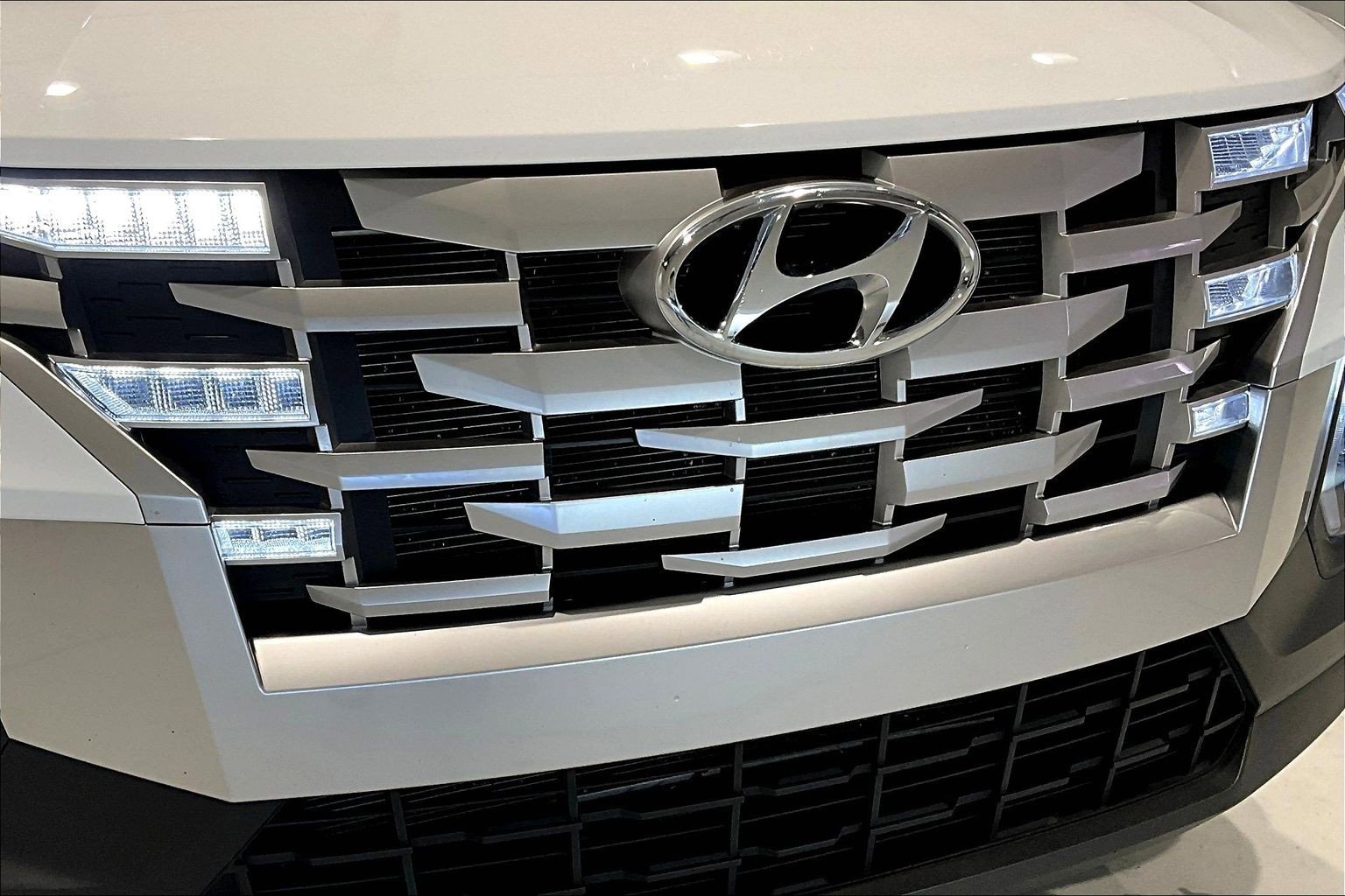 Used 2024 Hyundai Santa Cruz SEL w/ Activity Package FWD image 34