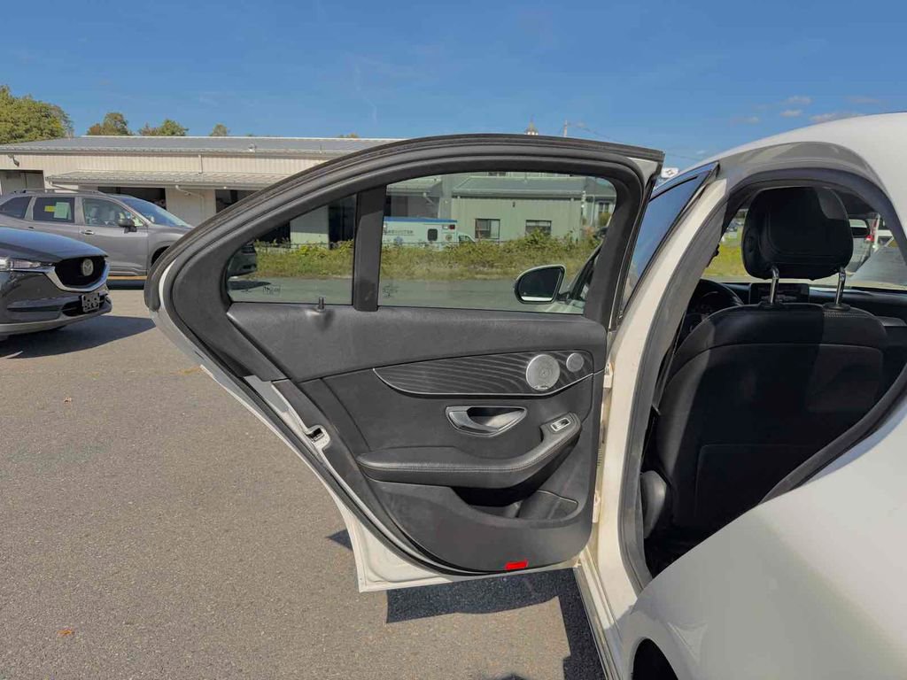 Used 2017 Mercedes-Benz C 300 4MATIC Sedan image 15