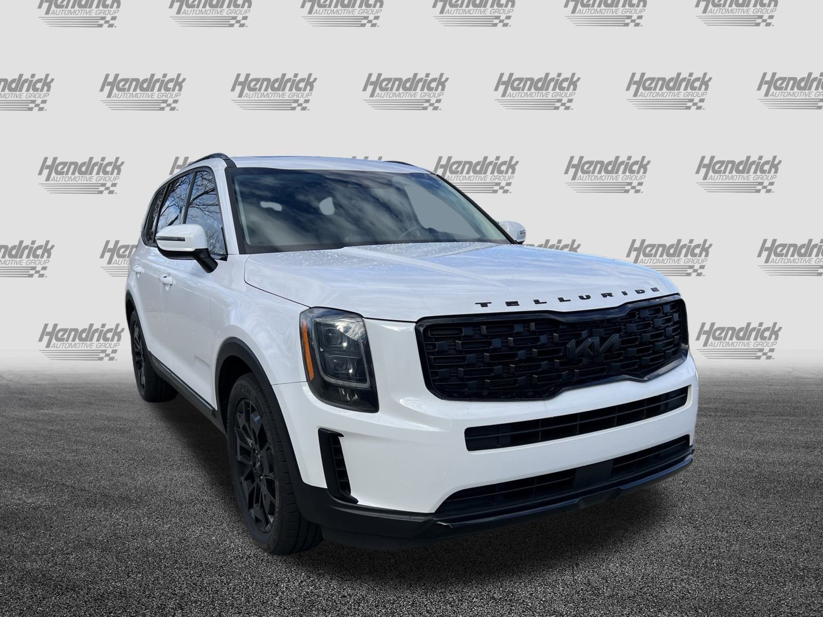 Used 2022 Kia Telluride EX w/ EX Premium Package image 2
