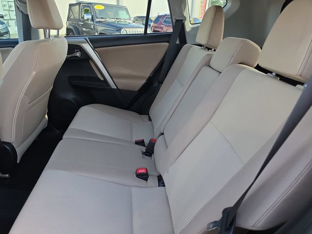 Used 2015 Toyota RAV4 XLE AWD/4WD image 12