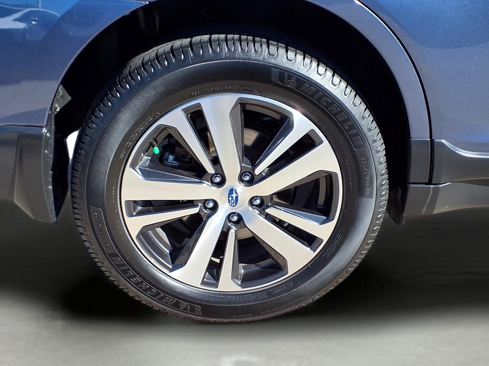 Used 2018 Subaru Outback 2.5i Limited AWD/4WD image 9