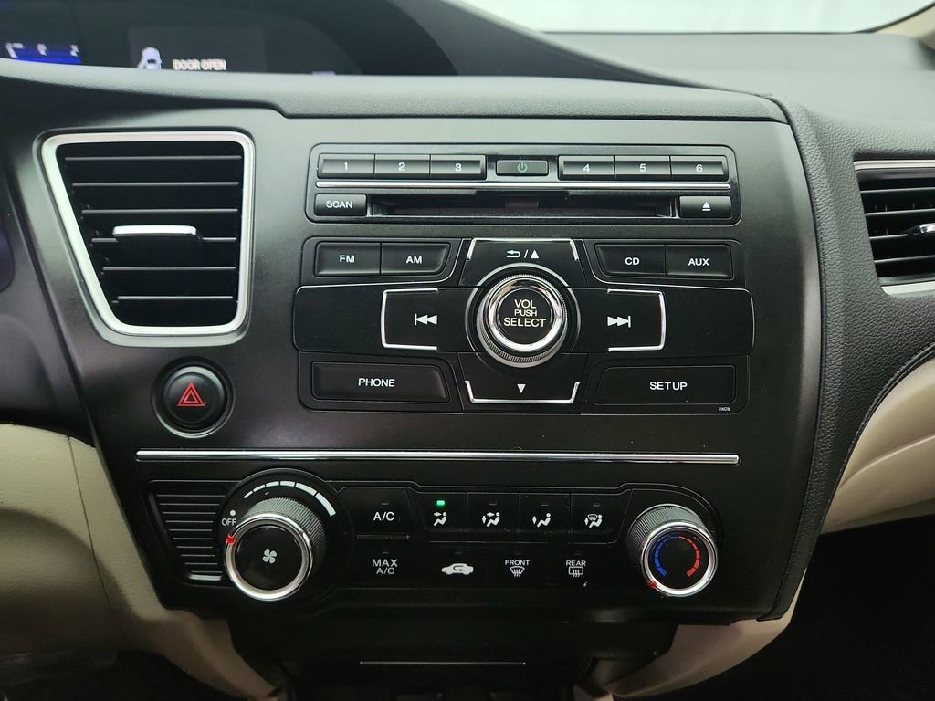 Used 2022 Audi e-tron Premium Plus image 45