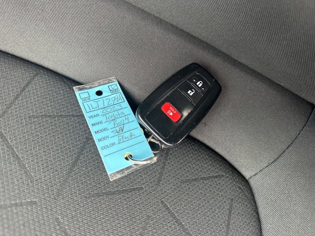 Used 2023 Toyota RAV4 XLE image 32