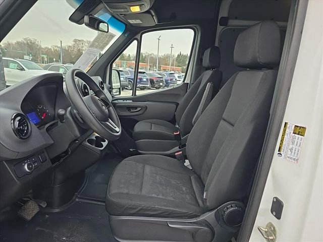 Used 2023 Mercedes-Benz Sprinter 144 Cargo image 6