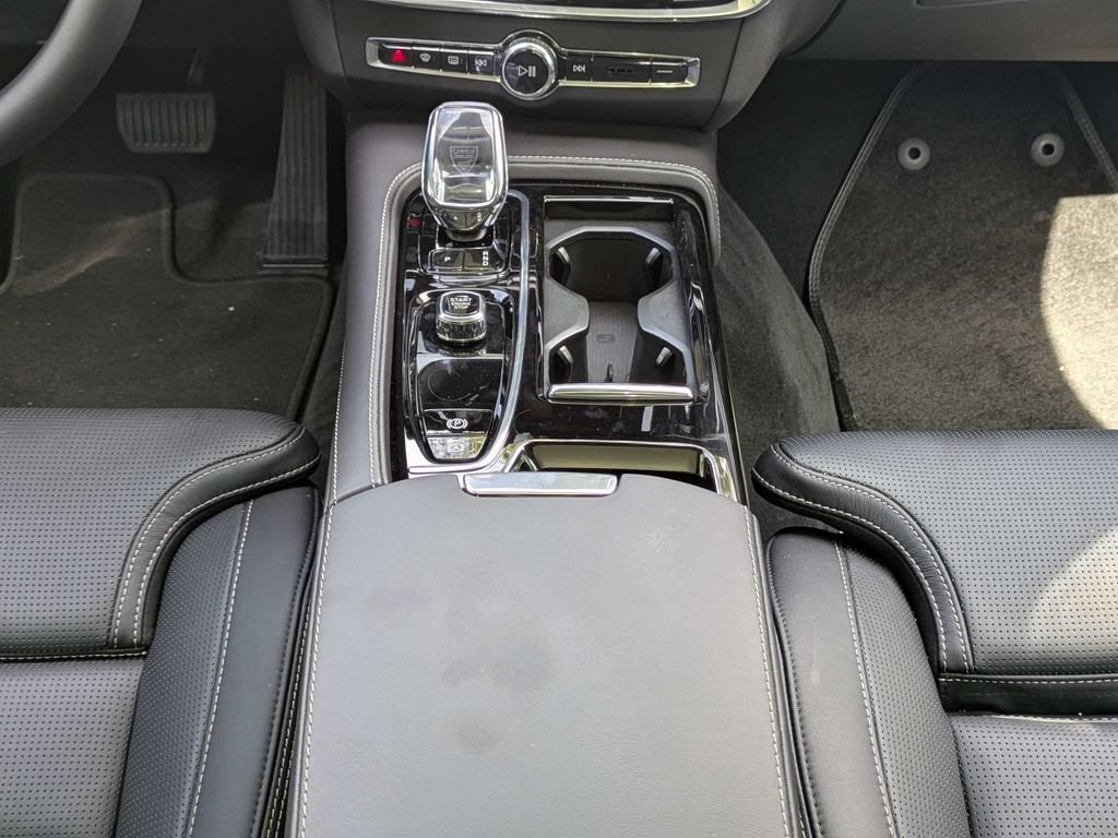 New 2024 Volvo S90 T8 Ultimate w/ Lounge Package AWD/4WD image 18