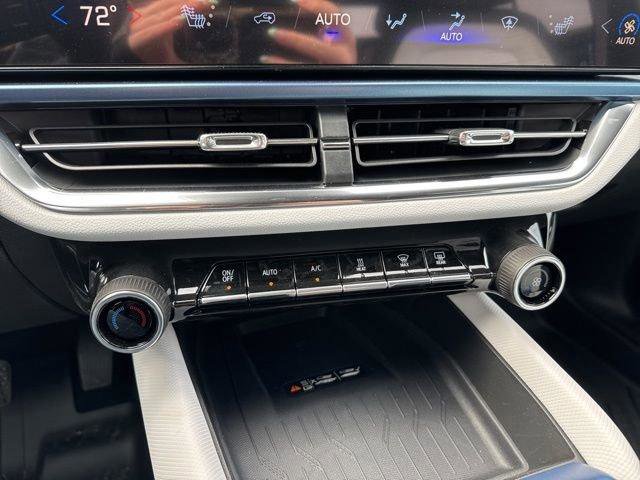 New 2026 Chevrolet Equinox EV LT image 15