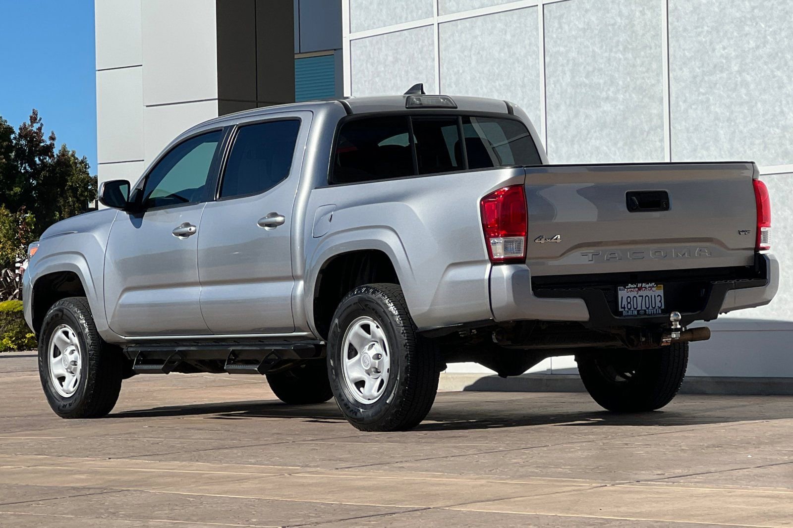 Certified 2017 Toyota Tacoma SR image 7