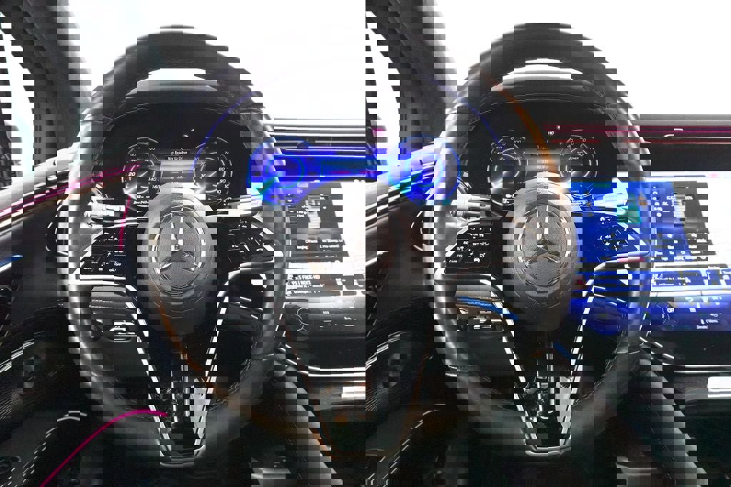 Used 2023 Mercedes-Benz EQS 580 4MATIC SUV image 11