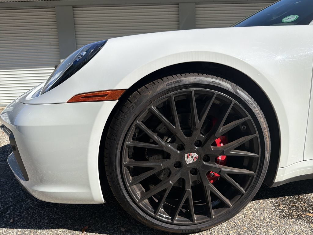 Used 2022 Porsche 911 Carrera 4S AWD/4WD image 3