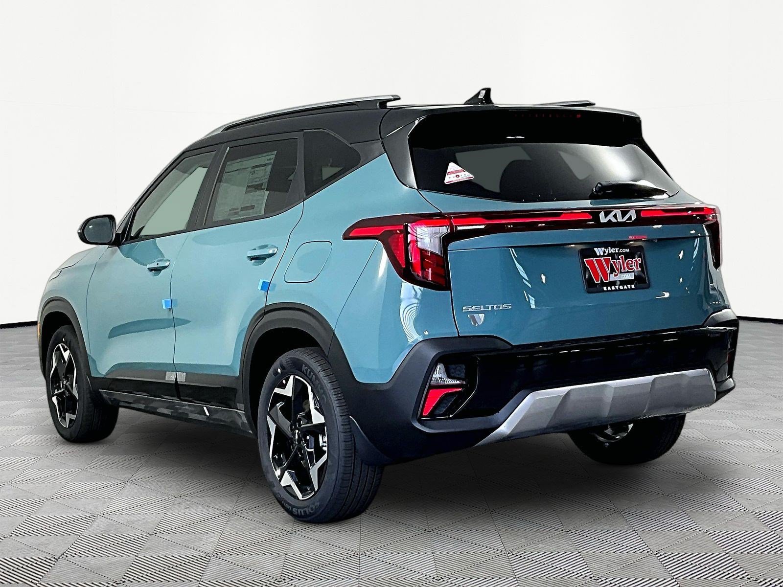 New 2026 Kia Seltos S AWD/4WD image 4