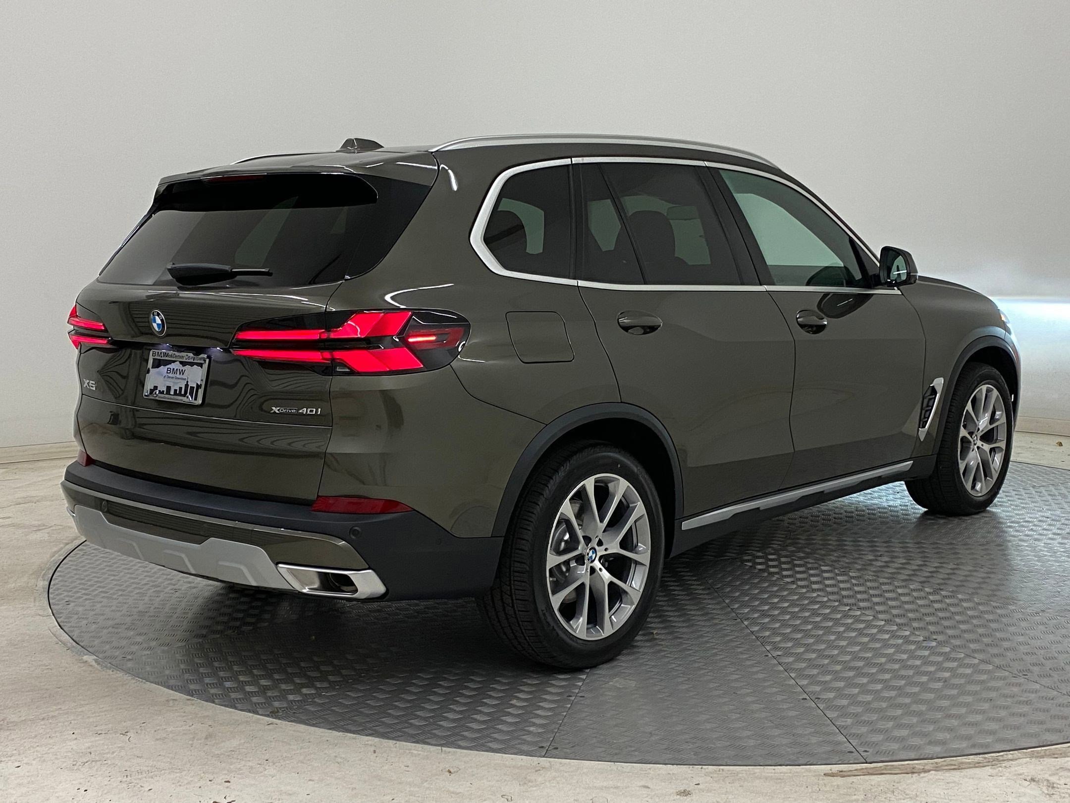 Used 2026 BMW X5 xDrive40i w/ Premium Package image 8
