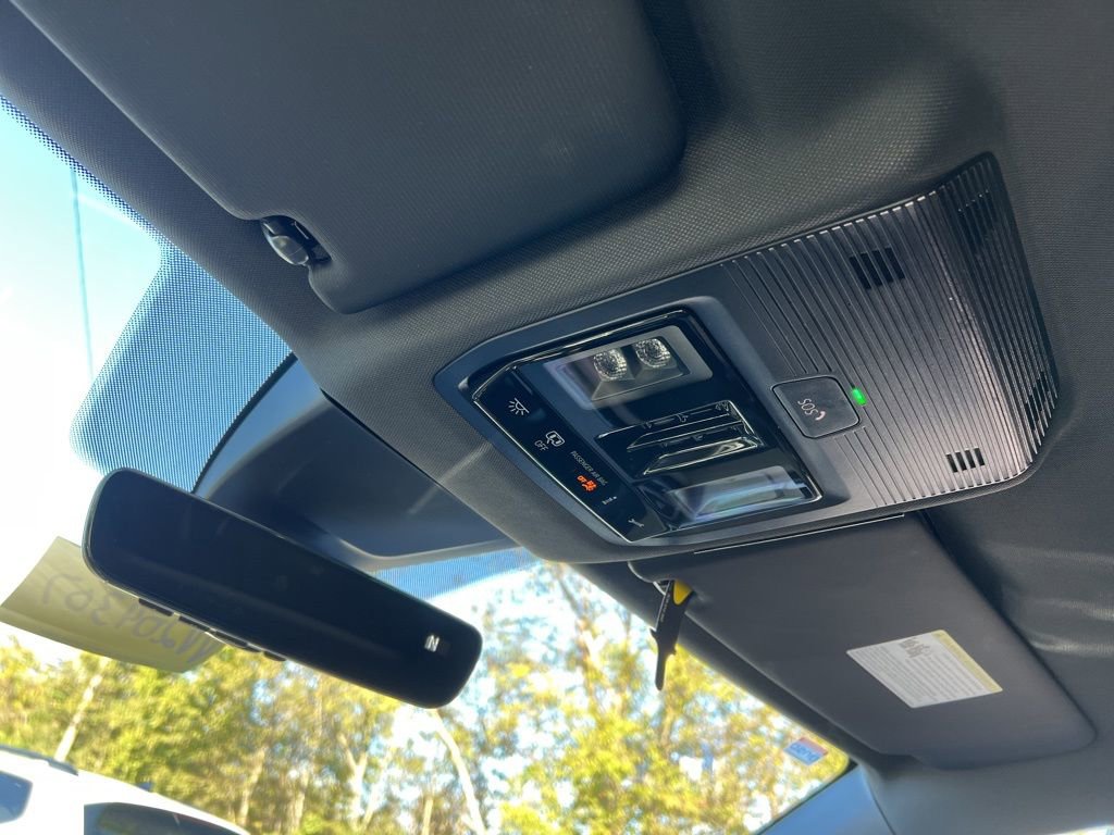 New 2026 Volkswagen Atlas Cross Sport SE image 22