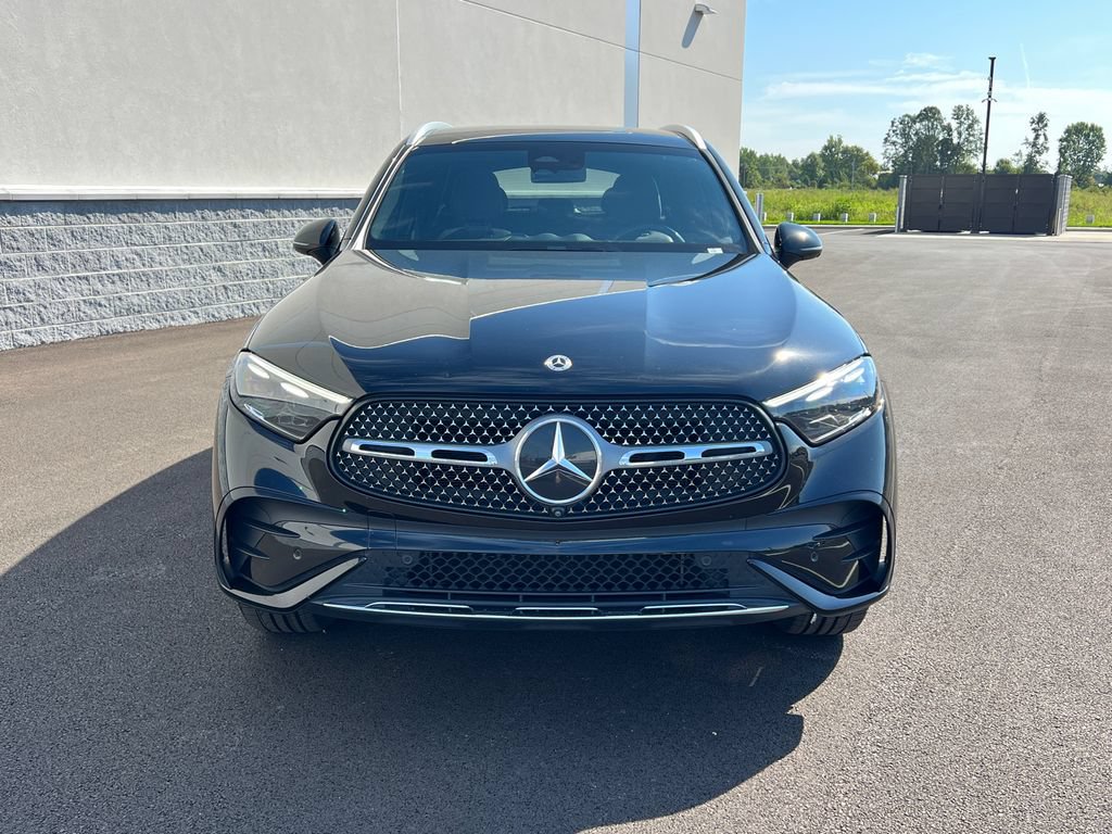 Used 2023 Mercedes-Benz GLC 300 4MATIC image 3