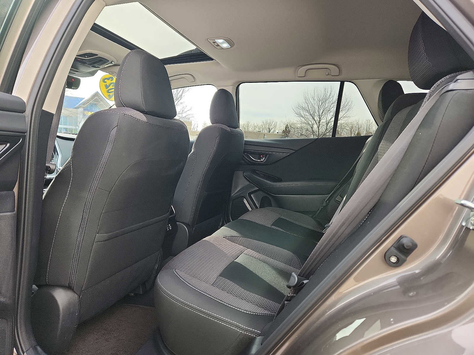 Used 2023 Subaru Outback Premium image 10