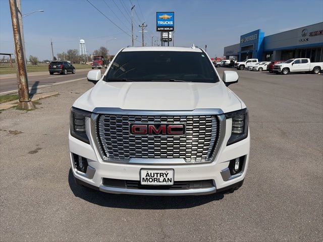 Used 2023 GMC Yukon XL Denali image 9